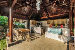 Bazén v ubytování Ubud Backpacker Hostel nebo v jeho okolí
