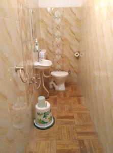 Gallery image of Wow Rooms 4 You in Jabalpur