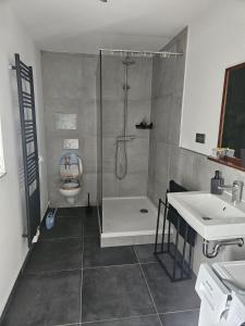 Φωτογραφία από το άλμπουμ του Deluxe Studio Apartment σε Schwanewede