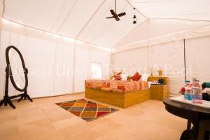 Desert Dream Royal Camp & Pool的休息区
