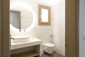Kúpeľňa v ubytovaní Maistros Apartments Mykonos