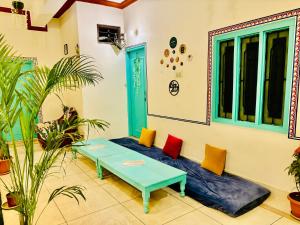 Ruang duduk di Hotel tulsi palace