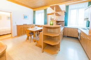 A kitchen or kitchenette at Apartment Welser