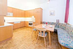 A kitchen or kitchenette at Apartment Welser