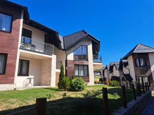 Zgrada u kojoj se nalazi apartman +7 fotografija