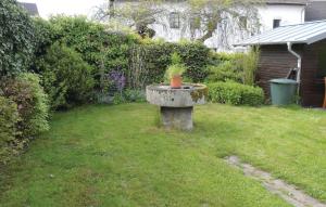 Κήπος έξω από το Cozy Apartment In Gerolstein-Müllenborn