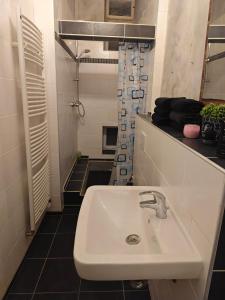 ห้องน้ำของ Lüdenscheid Work and Stay 3 Schlafzimmer 6 Betten Küche Bad Innenstadt