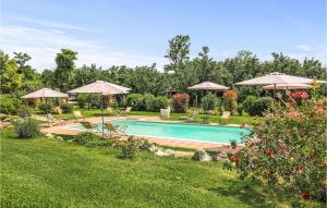 The swimming pool at or close to Ciliegio
