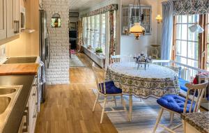 GamlebyにあるPet Friendly Home In Gamleby With Wifiのギャラリーの写真