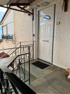 Foto dalla galleria di Νautilus guesthouse a Nafpaktos