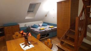 Posezení v ubytování Apartma in Bungalov Jezerci