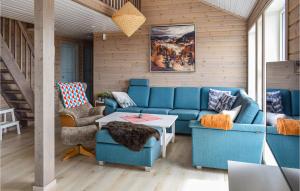 Posezení v ubytování 4 Bedroom Beautiful Home In Sjusjøen