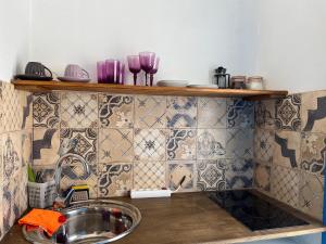 Dapur atau dapur kecil di Nikosgardenplacebythesea