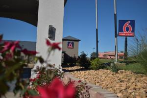 Fotografie z fotogalerie ubytování Motel 6-Brenham, TX v destinaci Brenham