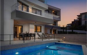 Bazén v ubytovaní Pet Friendly Apartment In Zidarici alebo v jeho blízkosti