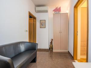 Posezení v ubytování Apartment on Vir Island near Sandy Beaches