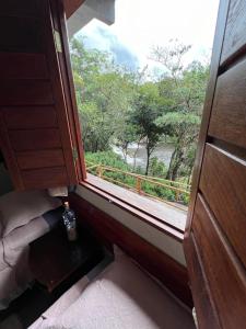 山林小屋周边自然景观