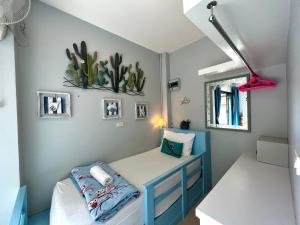 En eller flere senge i et værelse på Sea breeze Pool villa in Ao-nang