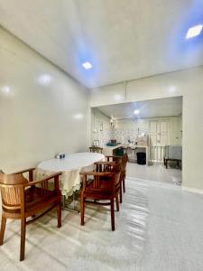 Kuchyň nebo kuchyňský kout v ubytování Homestay Denai 2 Harummanis