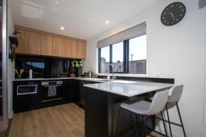 Gallery image of Comfort, quality, great location in Hamilton