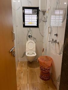 Ένα μπάνιο στο JAY SHANKAR Homestay
