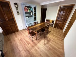 A kitchen or kitchenette at La Casa del Maestro
