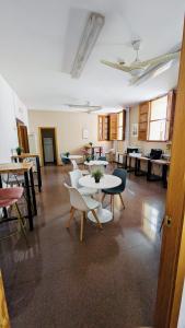 Posezení v ubytování Hostal El Convent de Moncada
