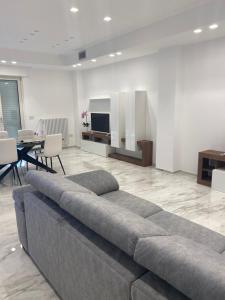 TV a/nebo společenská místnost v ubytování Blumoon boutique