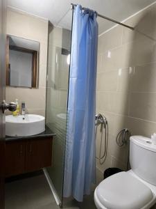 Ένα μπάνιο στο La Cueva Chalet +11 φωτογραφίες