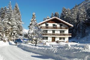 Haus Waldrast v zimě