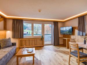 Posezení v ubytování Almhof Kitzlodge - Alpine Lifestyle Hotel
