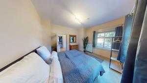 Posteľ alebo postele v izbe v ubytovaní Wohlfühl Apartment Haus Schillerstrasse - Zentrumsnähe, Boxspringbett, Küche