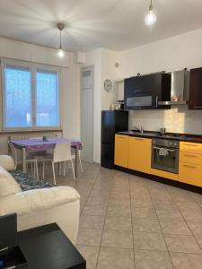 Kuchyň nebo kuchyňský kout v ubytování S a f e t y House Treviglio Milano