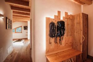 Fotografie z fotogalerie ubytování Großkarnaiderhof Appartements-Bauernhof-Natur pur v destinaci Luson