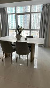 Gambar di galeri bagi Cozy apartment in Reem Island di Abu Dhabi