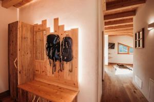 Fotografie z fotogalerie ubytování Großkarnaiderhof Appartements-Bauernhof-Natur pur v destinaci Luson