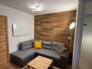 A seating area at AAA Fewo Bad Kleinkirchheim