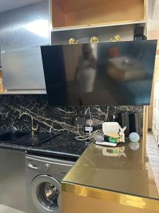 Appartement luxe avec vue sur le port de Kantaoui的厨房或小厨房