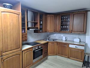 Kuchyň nebo kuchyňský kout v ubytování Chalupa na lužické stezce