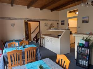 Kuchyň nebo kuchyňský kout v ubytování Hotel Mühleneck