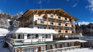 Budova, v ktorej sa apartmánový hotel nachádza