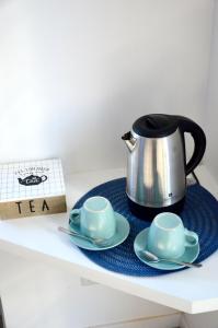 Příslušenství pro přípravu čaje a kávy v ubytování Vatican View Experience