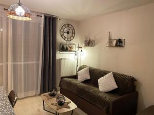 Posezení v ubytování Studio avec vue sur les pistes