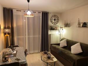 Posezení v ubytování Studio avec vue sur les pistes