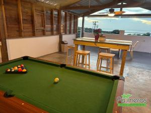 Een biljarttafel in Palmeras Beach Apartments - Playa Santa