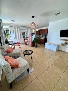 Posezení v ubytování Ramey Loft 2