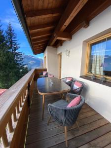 A balcony or terrace at Sonnalm Panoramablick