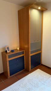 2 bedroom apt near Como lake 객실 침대