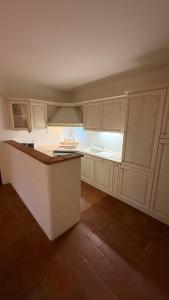 2 bedroom apt near Como lake 주방 또는 간이 주방