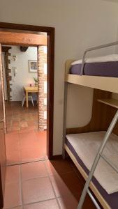 2 bedroom apt near Como lake 객실 침대